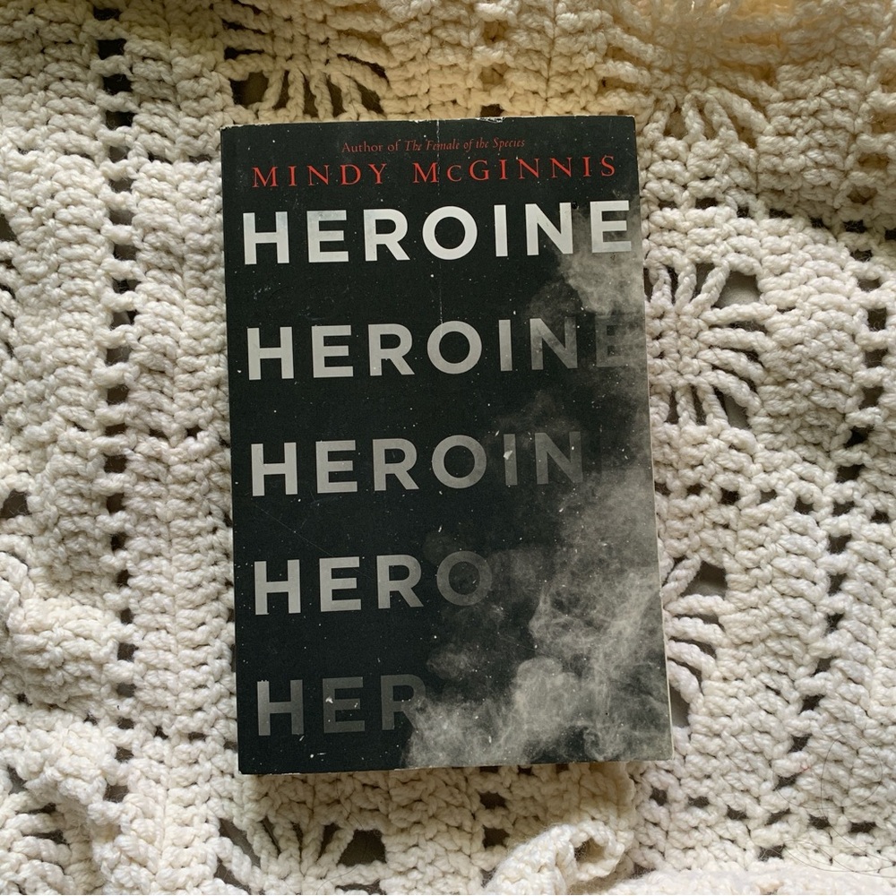 Heroine by Mindy McGinnis | Paperback | Used Book: Like New Condition